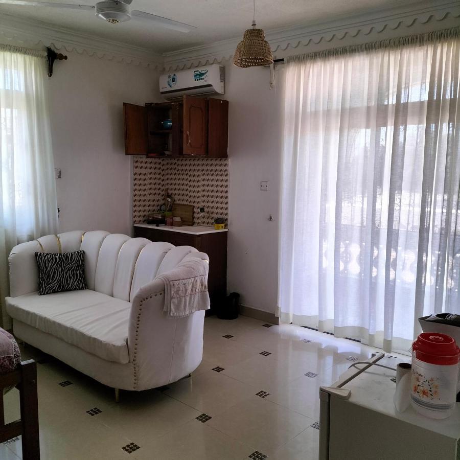 Luxurious Studio Apartments Mombasa Exteriör bild